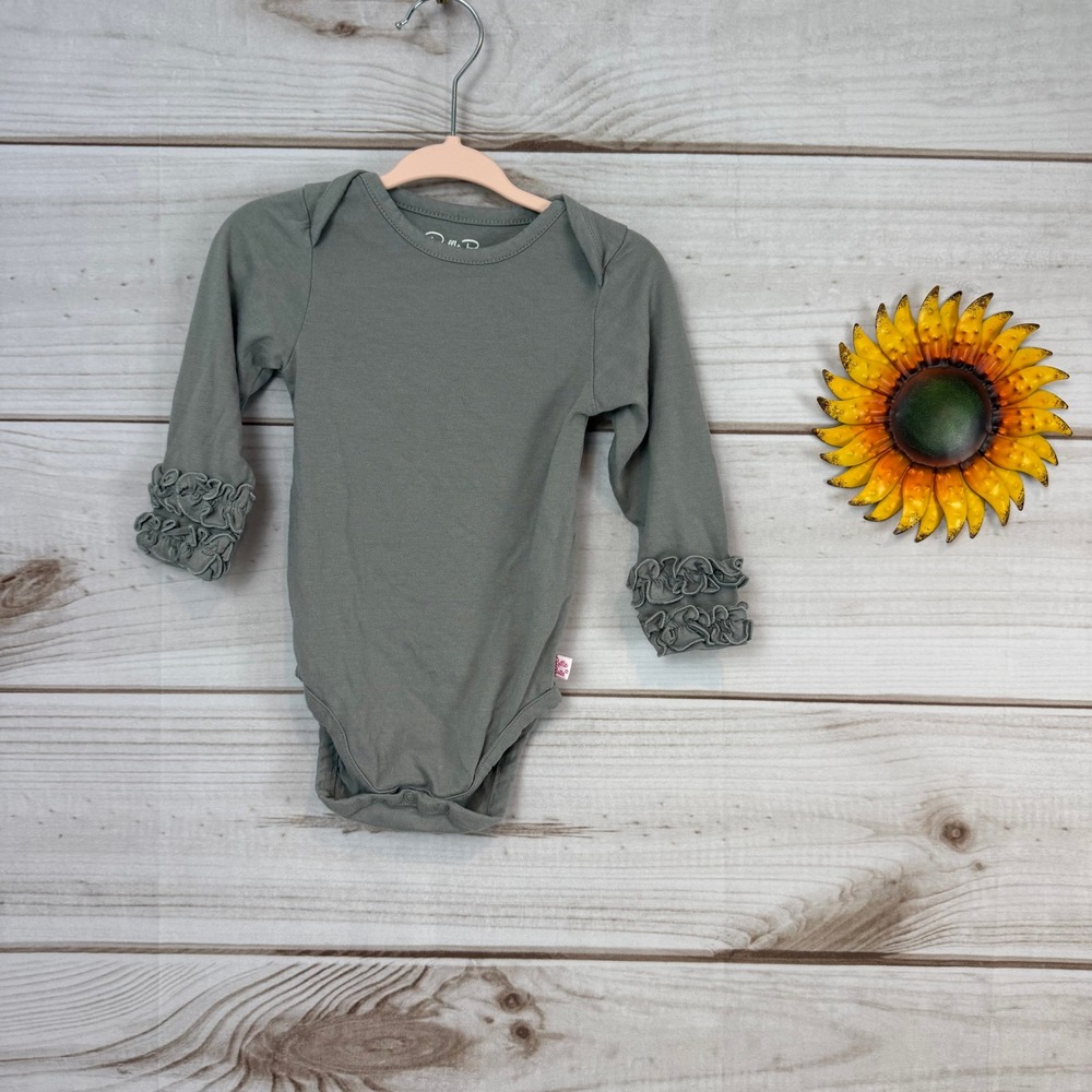Ruffle Butts Gray Ruffle Cuff Long Sleeve Bodysuit Size‎ 12-18M Baby Girl